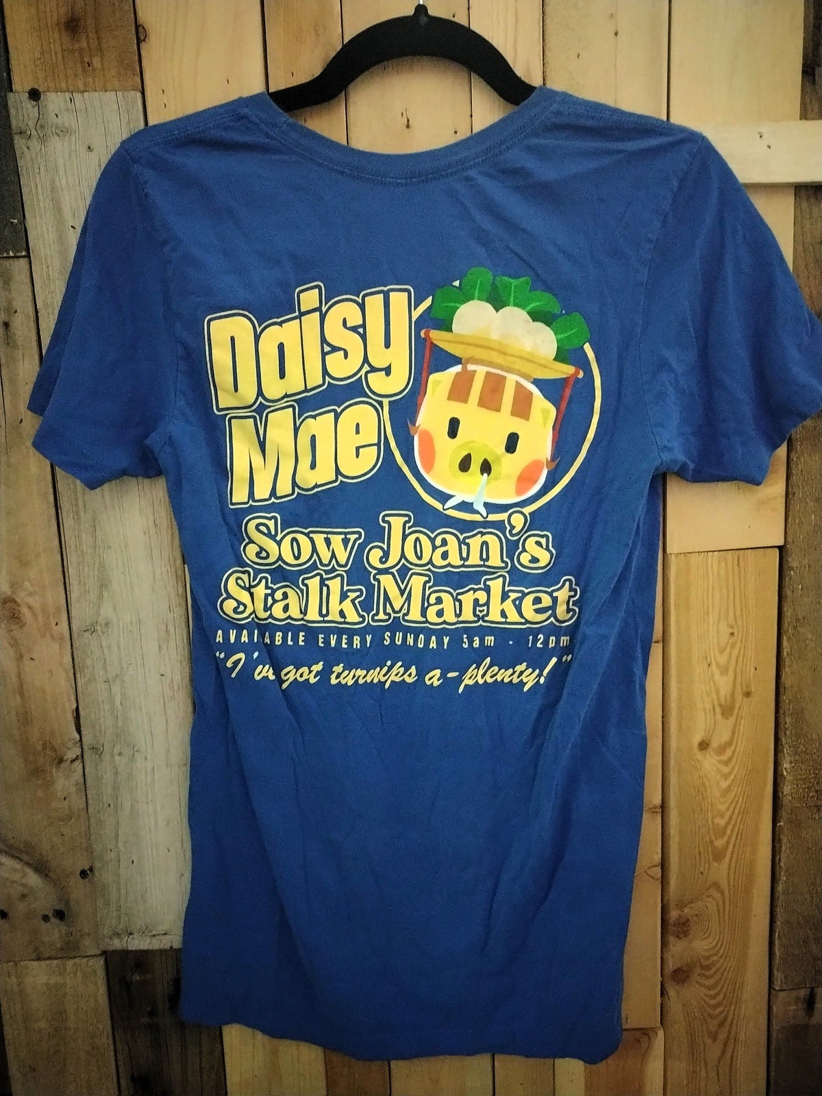 Animal Crossing Official Merchandise T Shirt Women's Size Small