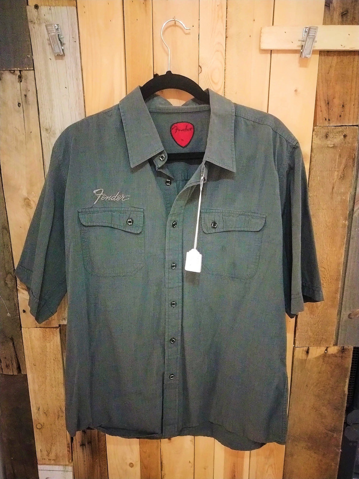 Fender Musical Instruments Company Short Sleeve Men's Button Up Shirt Size XL