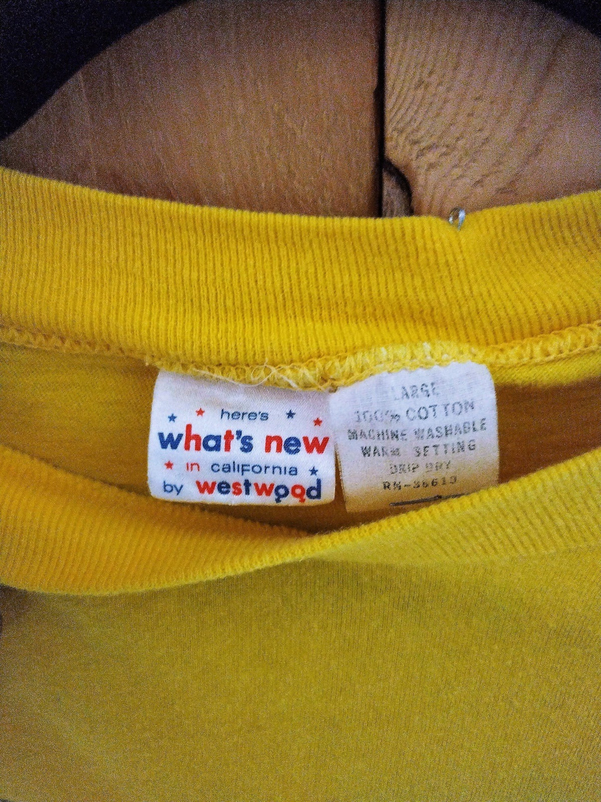 Vintage 1970's "Fleas" Tee Shirt Size Small By "What's New"