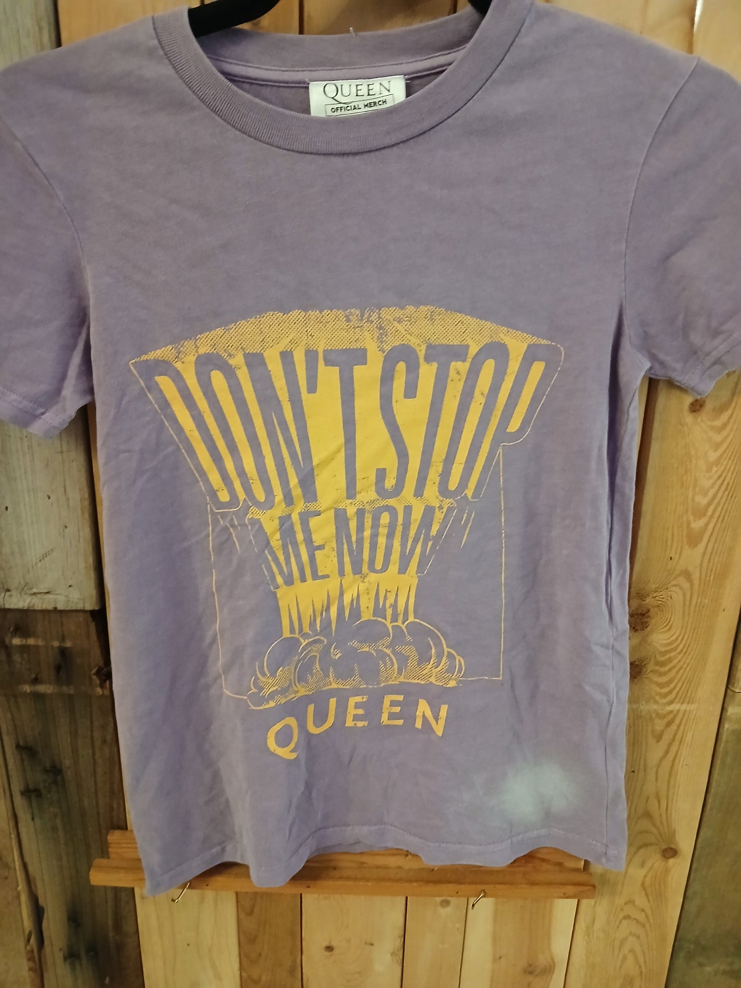 Queen Official Merchandise Don't Stop Me Know Kids T-Shirt Size 8