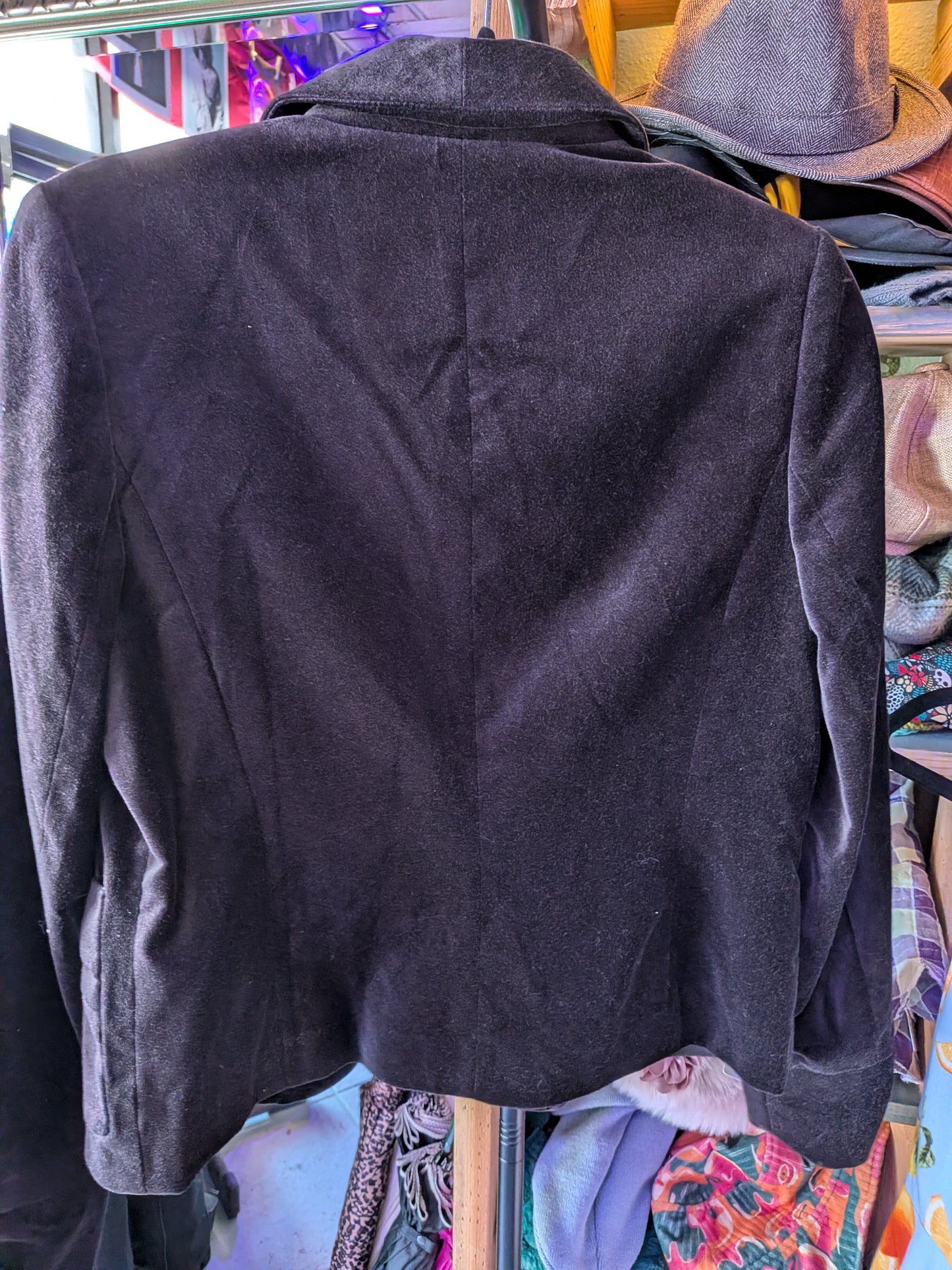 Apostrophe 8 petite black velour one button blazer