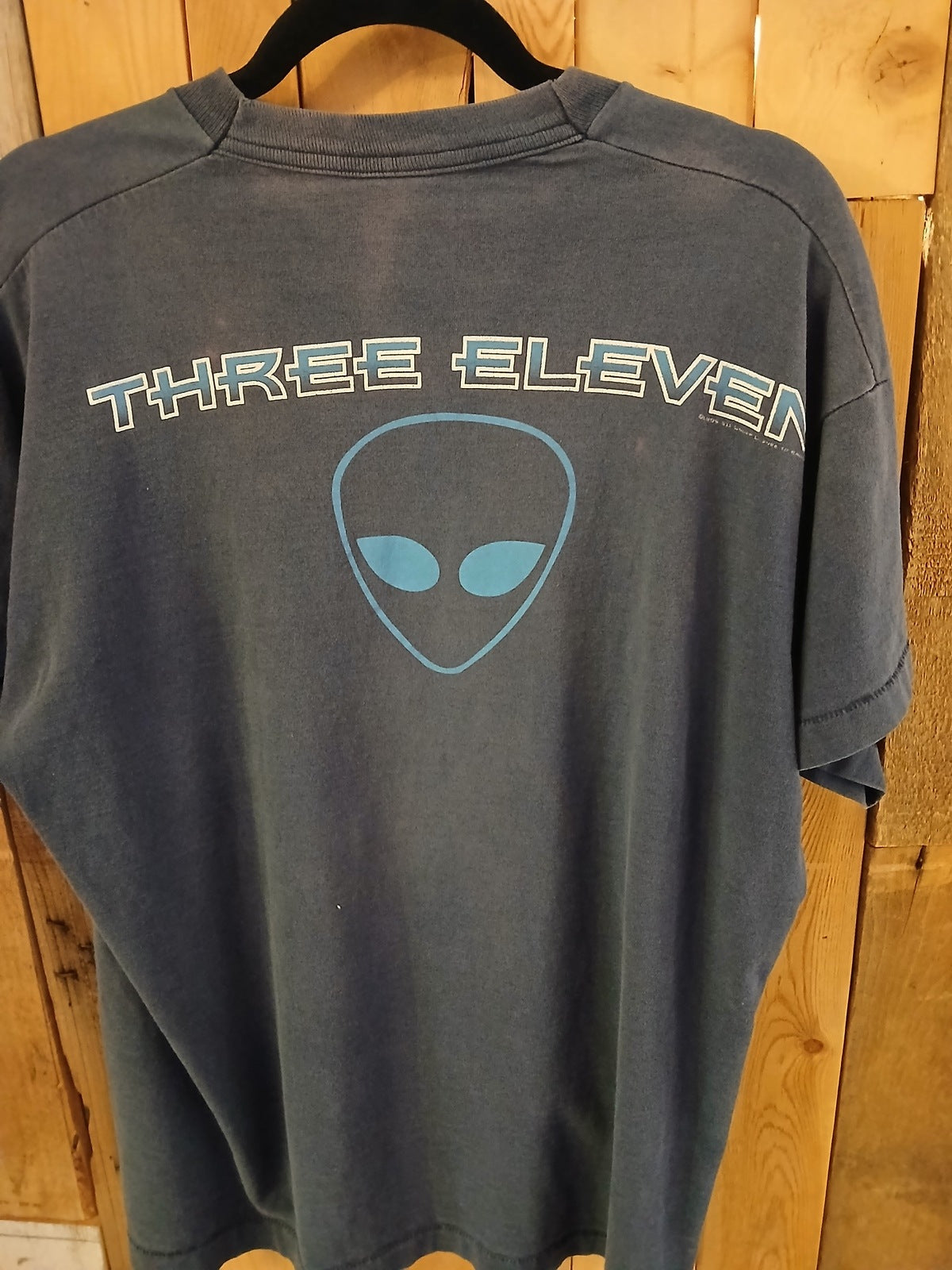 311 Vintage 90's T-Shirt Size Large
