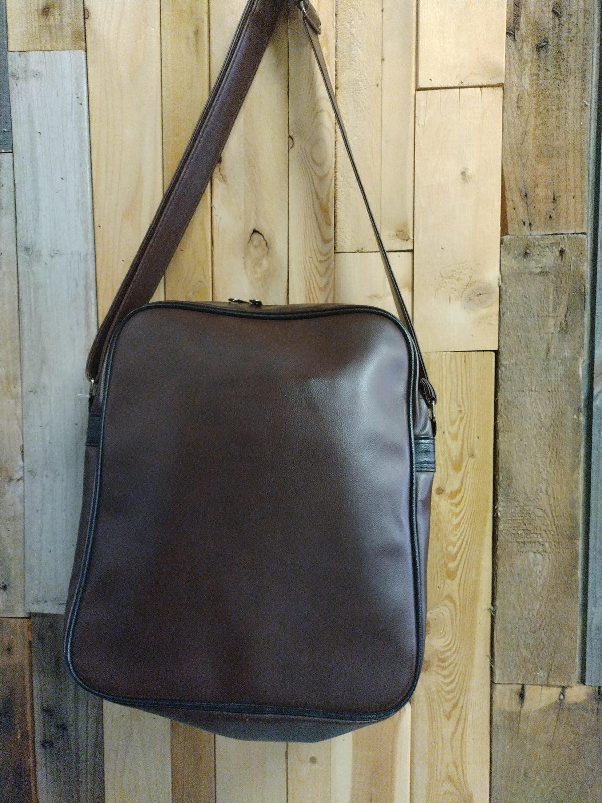 Radio Messenger Tote Bag