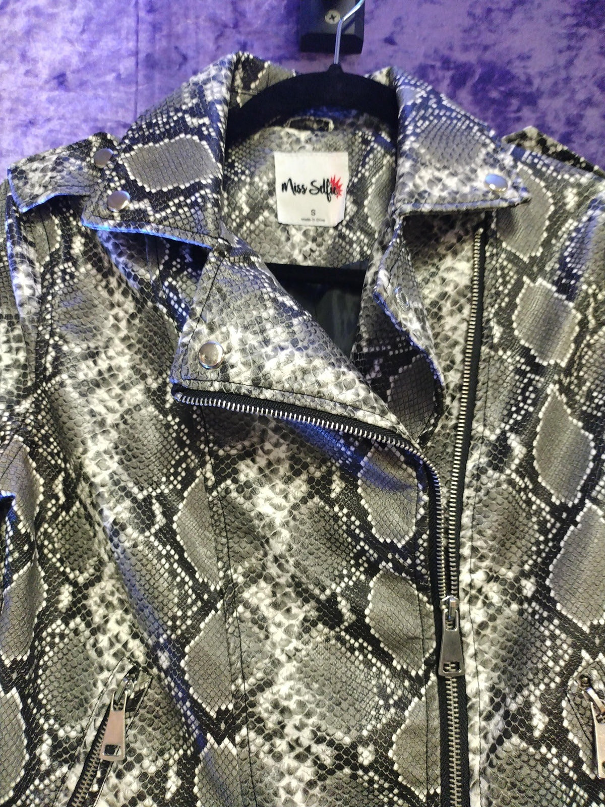 Miss Selfie Women's Small Moto Jacket White Snake Print