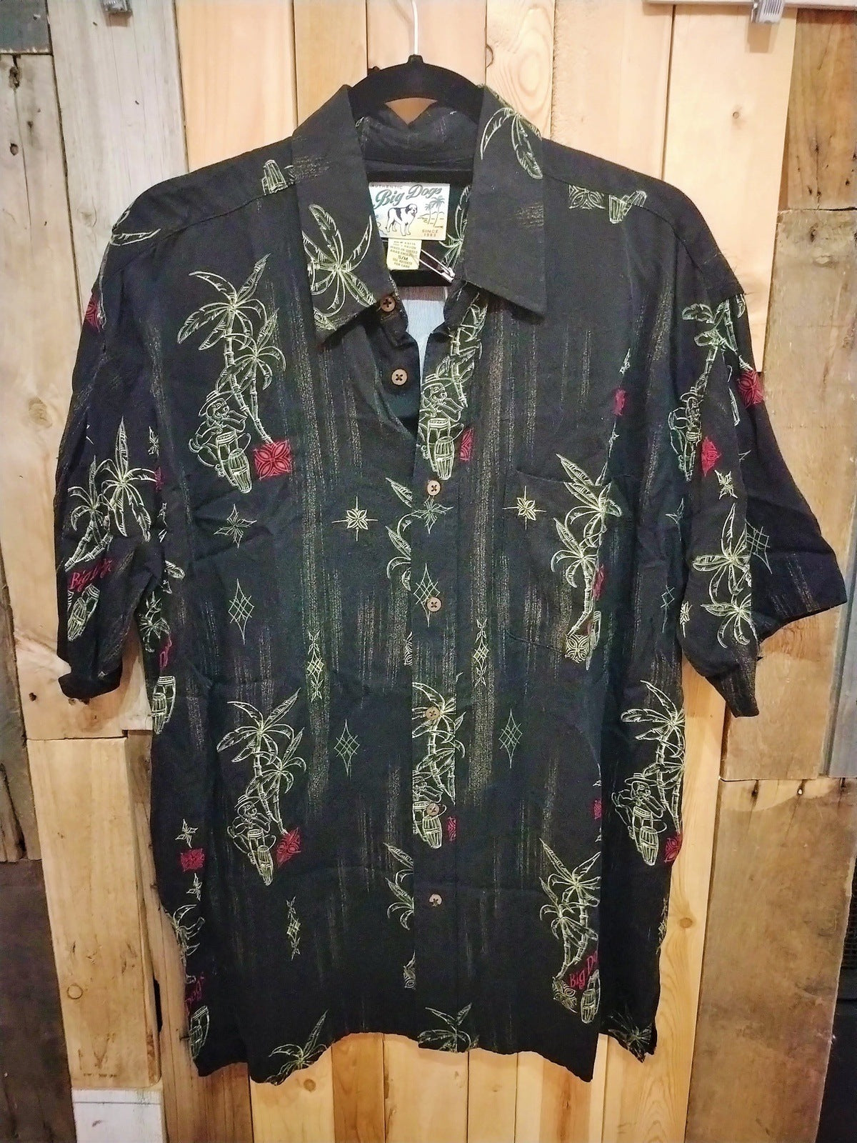 Big Dogs Men's Tropical Style Short Sleeve Shirt Tagged S/M Measures as XL