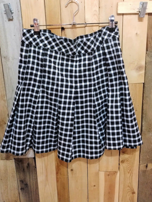 Women's Plaid Skirt by Divided Size 14