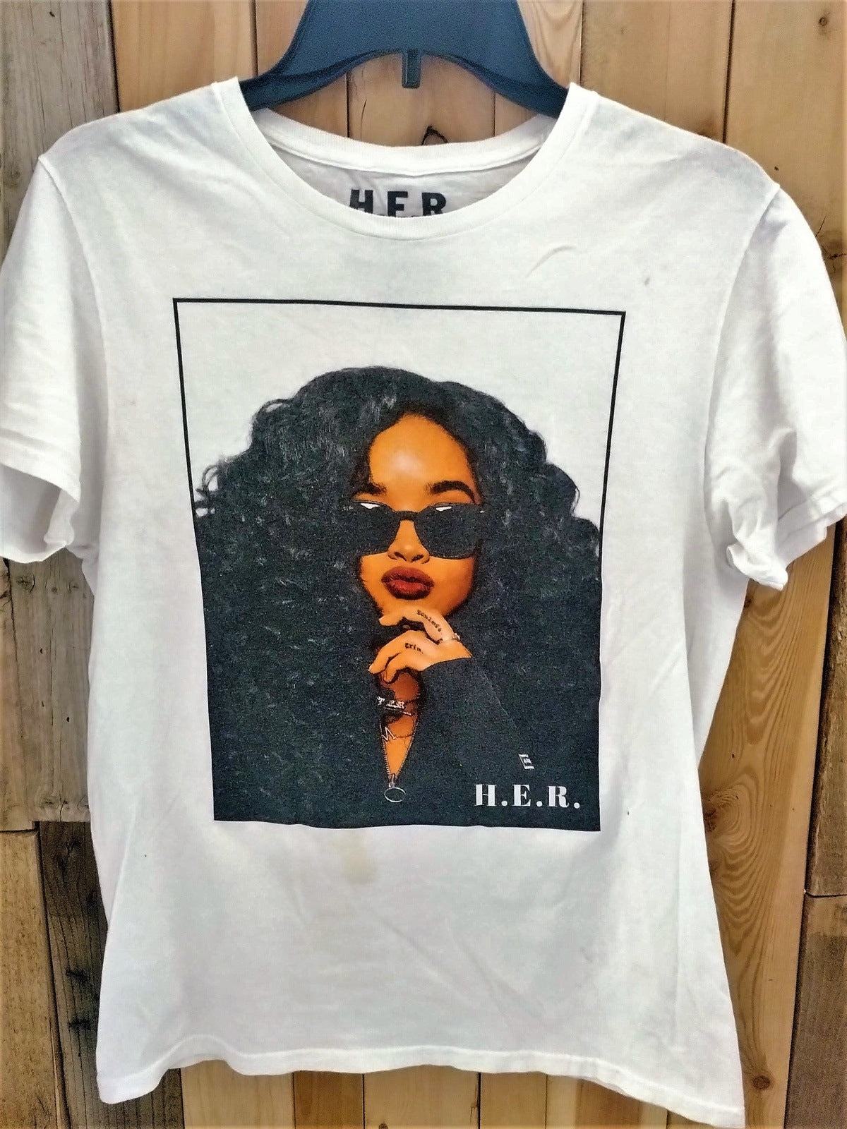 H.E.R. Official Merchandise T Shirt Size Small As Is 458457WH