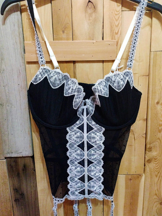 Jezebel Lingerie 36D