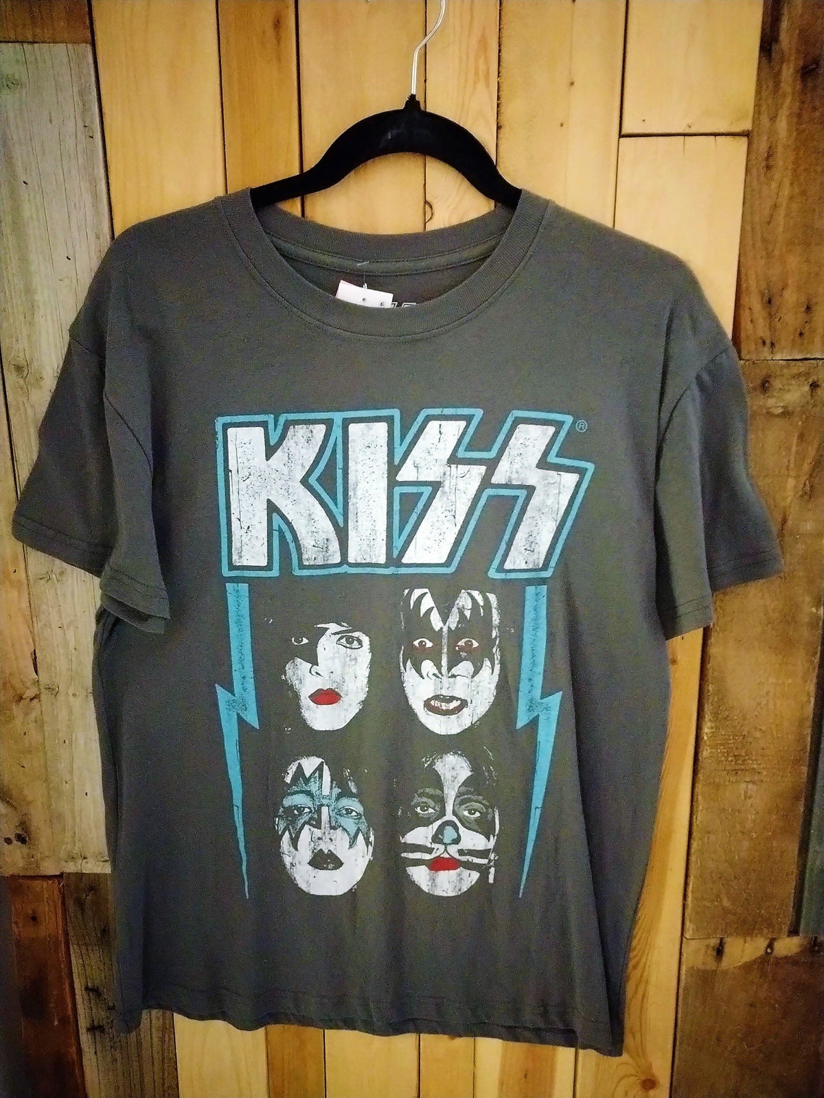 KISS Official Merchandise T Shirt New With Tags Size Medium
