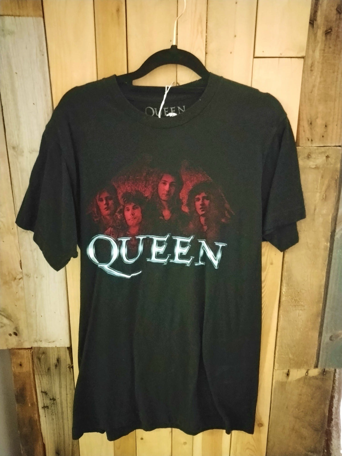 Queen Official Merch T Shirt Size Medium