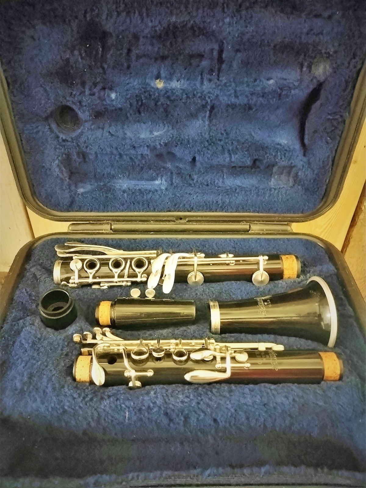 Selmer CL300 USA Clarinet With Case and Mouthpiece