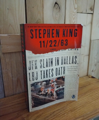 Stephen King 11/22/63 Paper Back Good Condition Light Wear 54135PB
