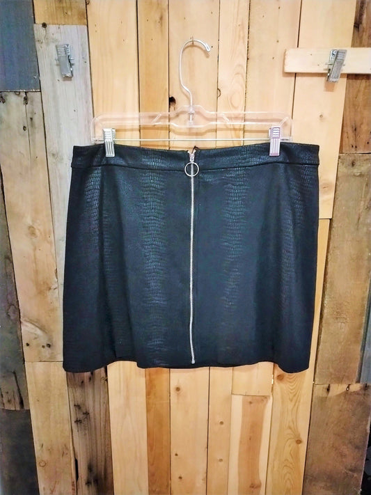 Kensie Women's Black Embossed Mini Pencil Party Skirt Size Large