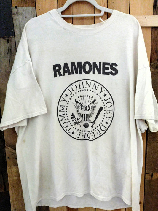 Ramones Well Used T Shirt Size 4XL