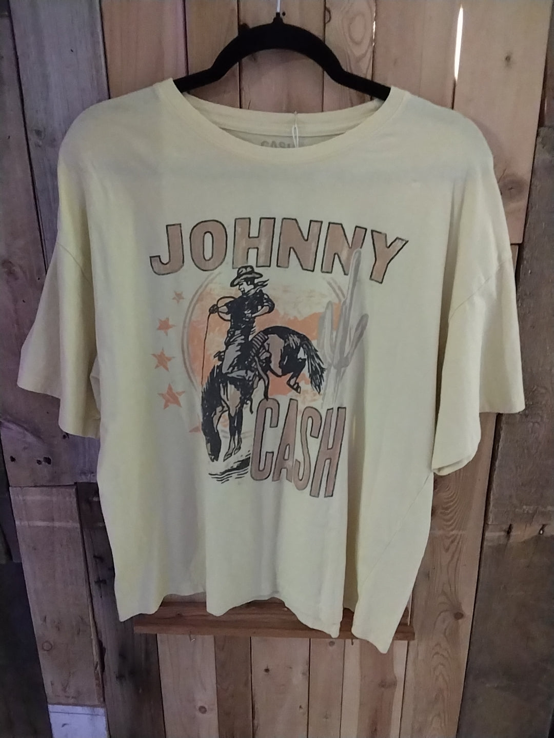 Johnny Cash yellow tshirt size large