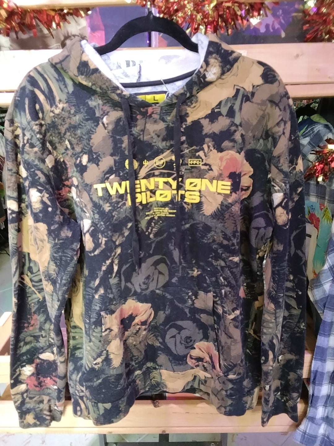 21 Pilots Camo Hoodie large