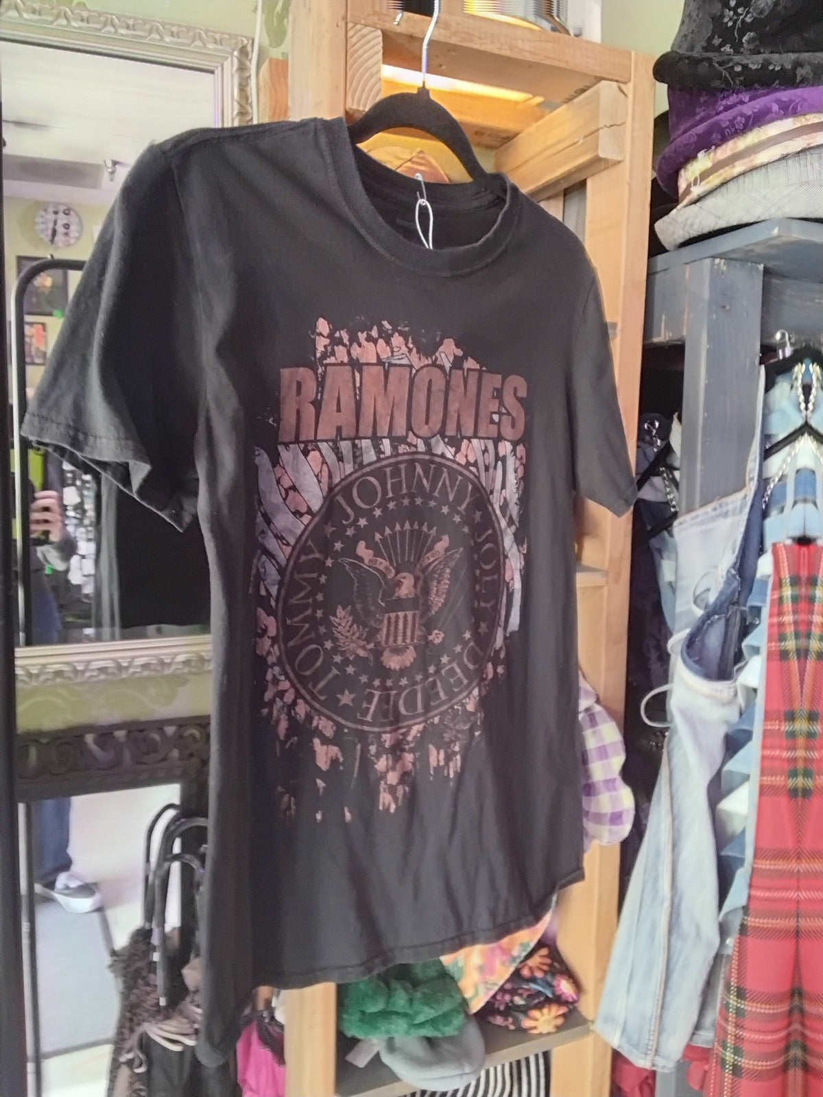 Ramones "Johnny Joey Deedee Tommy" Eagle Graphic Band T-Shirt Black M