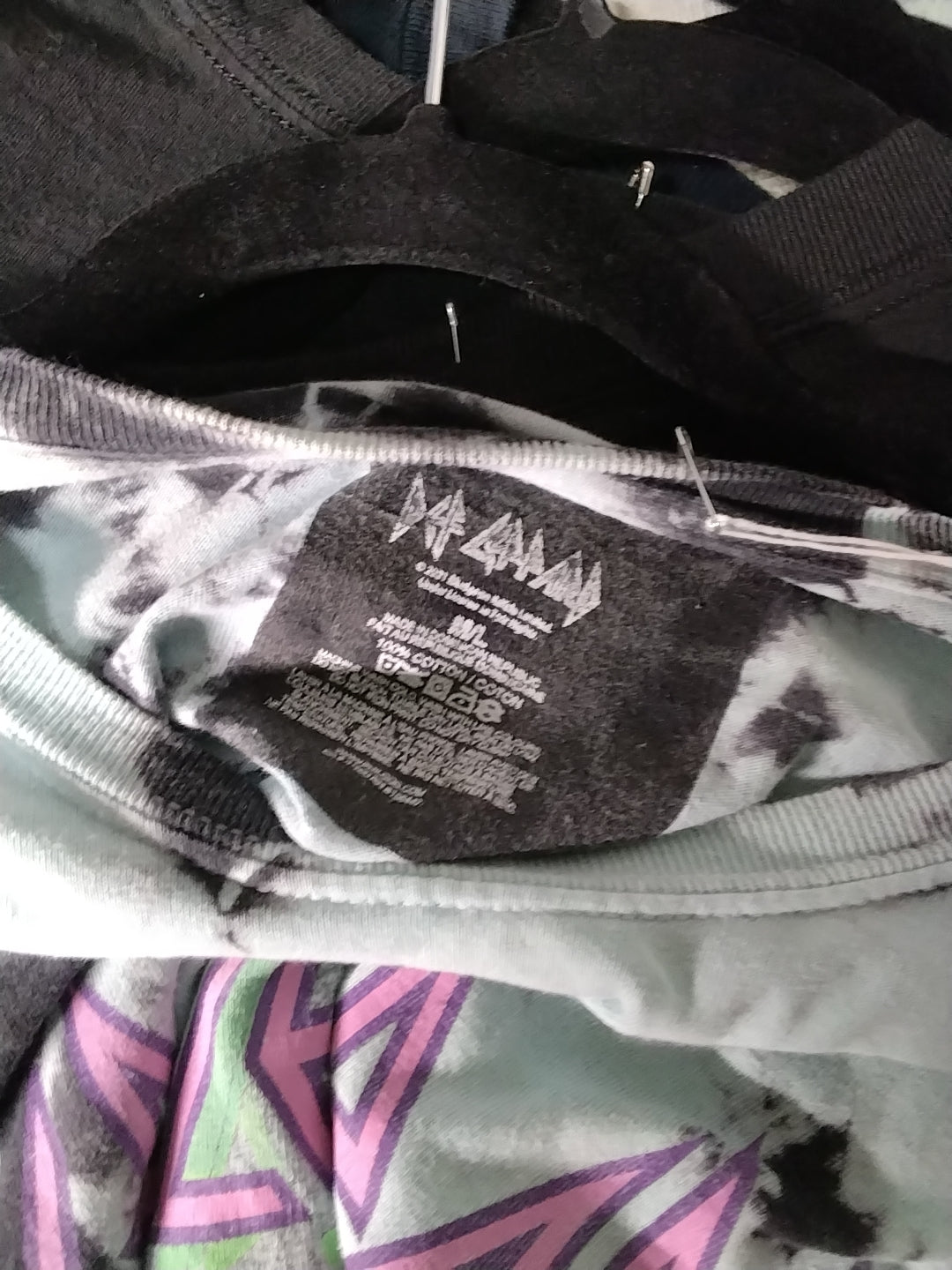 Def Leppard Tyedye T-shirt Size Medium/Large
