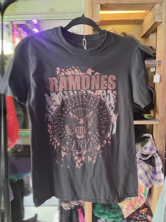 Ramones "Johnny Joey Deedee Tommy" Eagle Graphic Band T-Shirt Black M
