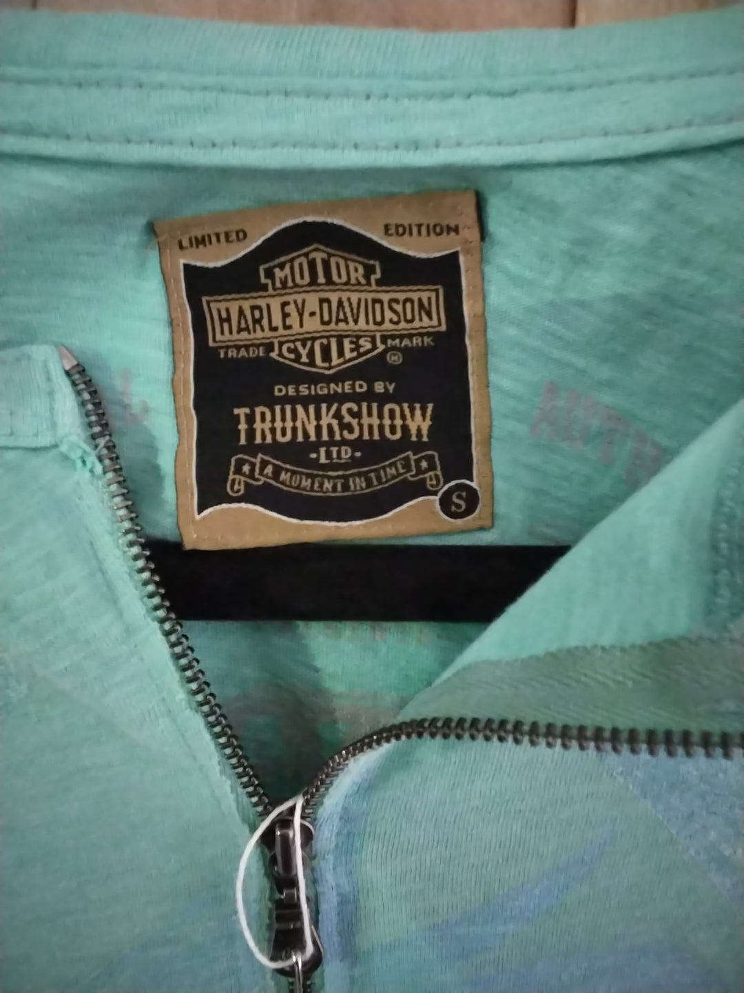 Harley Davidson women's zip up shirt size small RARE
