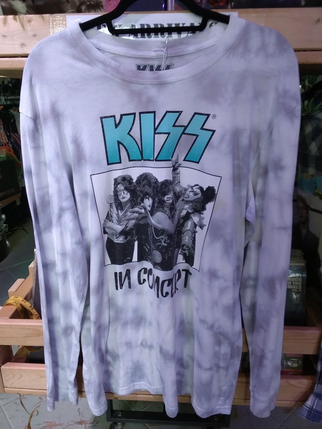 Tie Dye Kiss Band Sweater XL
