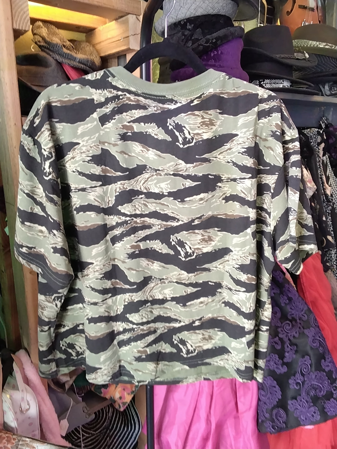 Fender 2XL new Cropped camo top
