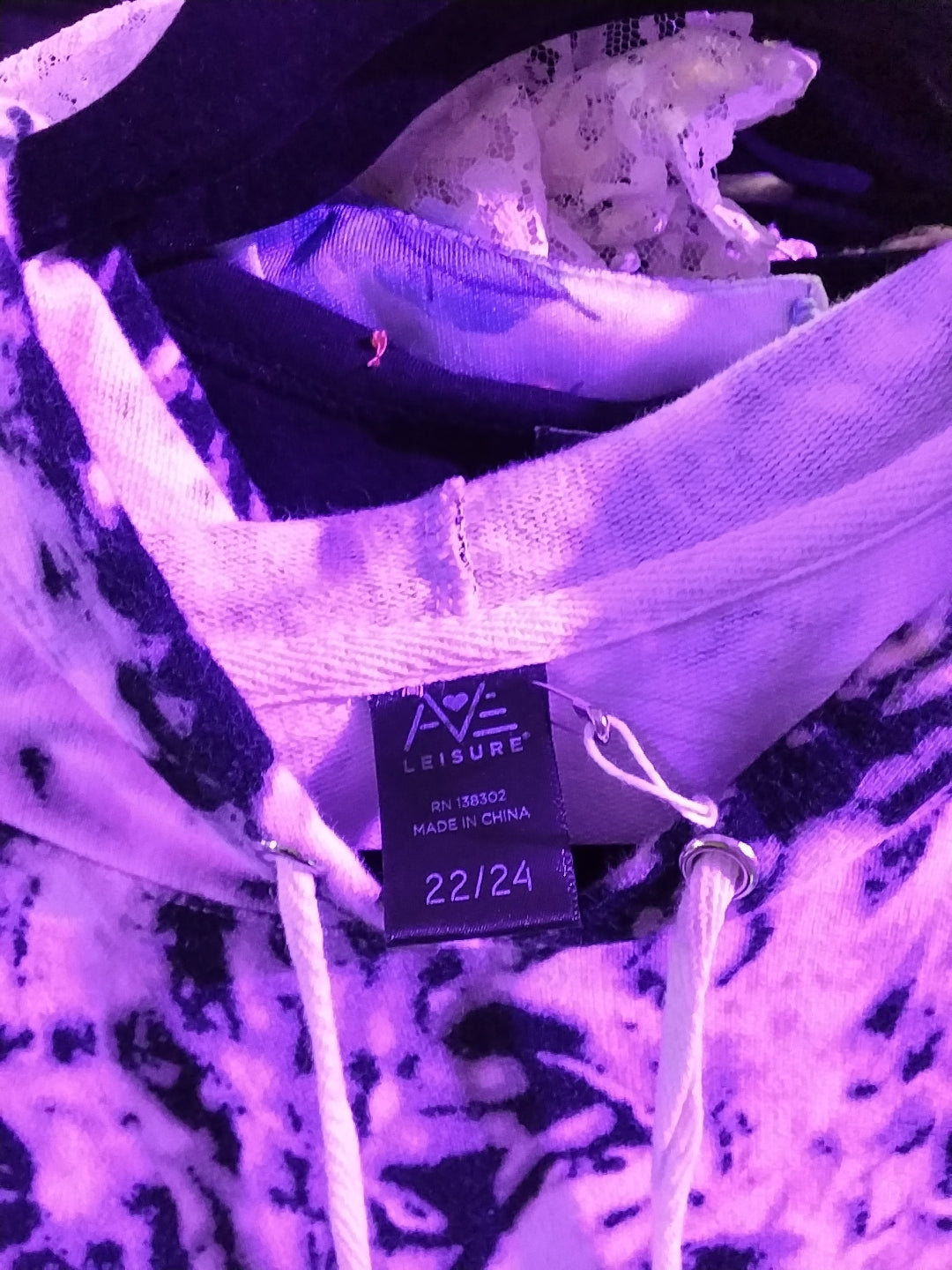 ave leisure marble hoodie