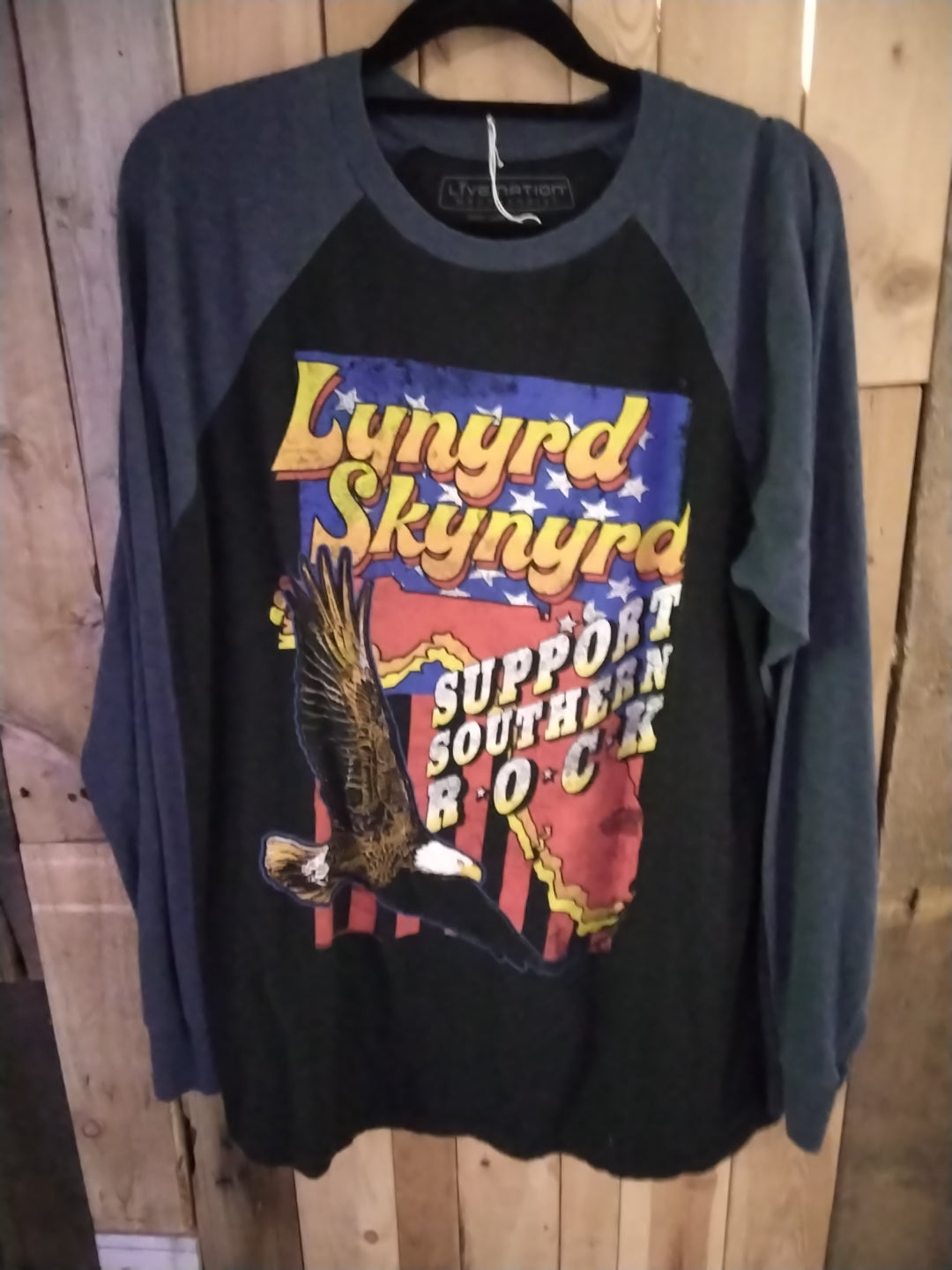 Lynyrd Skynyrd raglan sleeve tee size large