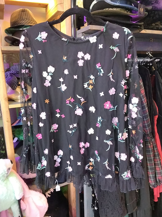 Du Jour floral lace top