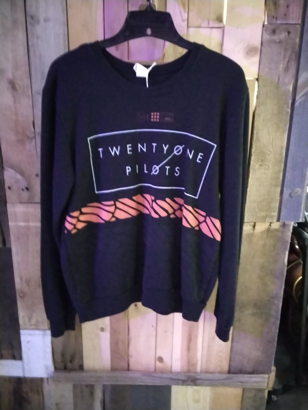 Twenty One Pilots long sleeve sweater size XL