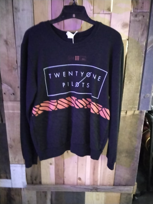 Twenty One Pilots long sleeve sweater size XL